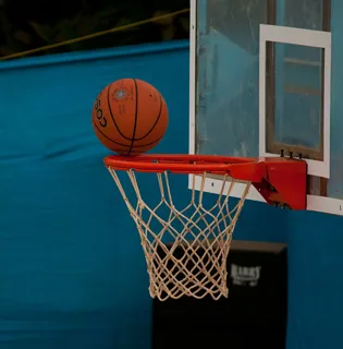 关注我们的 Instagram - NBA球员数据